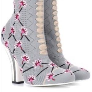 Auth Fendi embroidered floral Bootie S36 NWT$1238
